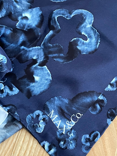 Intrend Max&Co silk scarf 66*66 cm blue